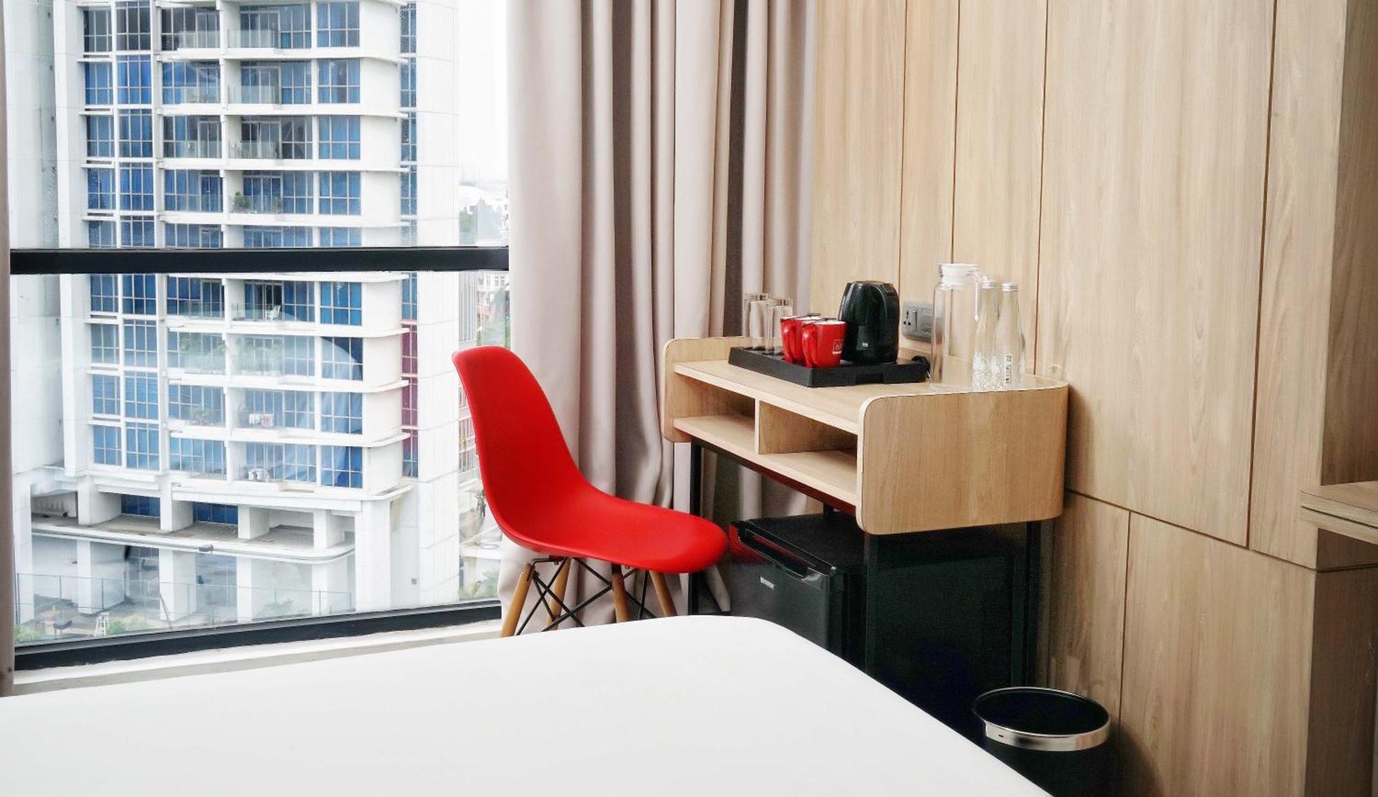 Neo Hotel Puri Indah Jakarta Eksteriør billede